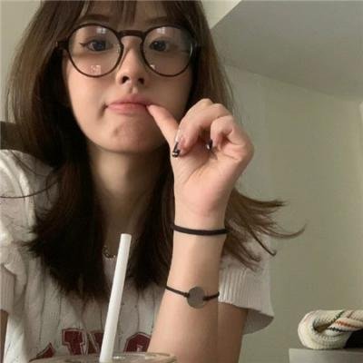 看不见的女儿封面